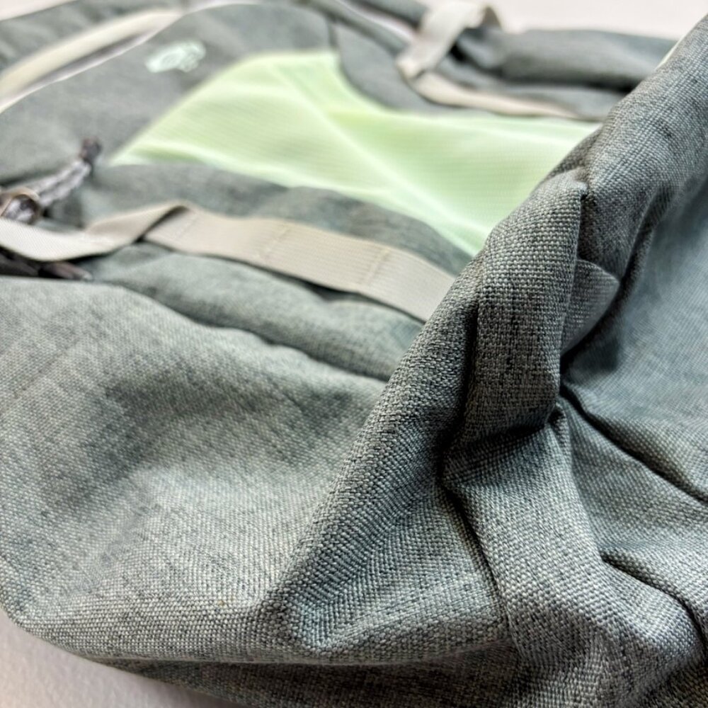 MOUNTAIN HARDWEAR Agami 27L Backpack Gray Mint Green Womens Daypack Hiking Camp - Picture 2 of 16